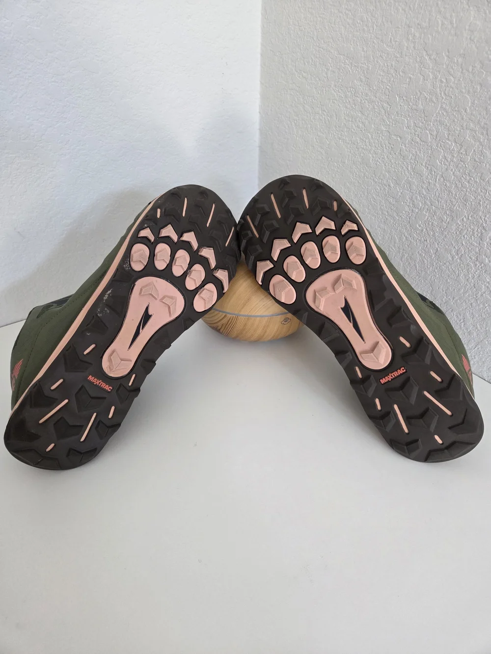 Altra Lone Peak 6 Women's Trail Runner Olive Green And Pink Size 12